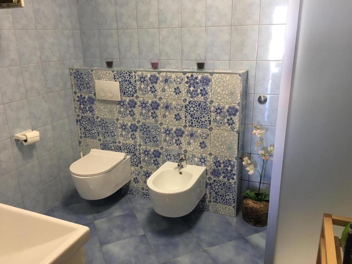 Villa Ulika - 3 Apt For 4 Persons Pula Ngoại thất bức ảnh
